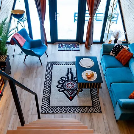 The Sun House * Mecina