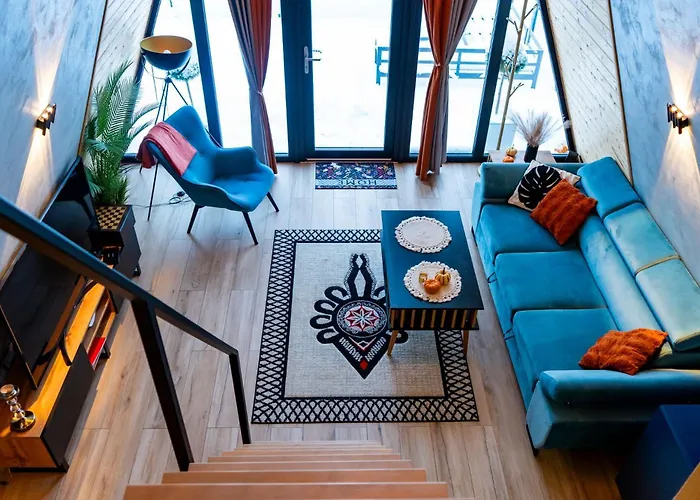 The Sun House * Mecina